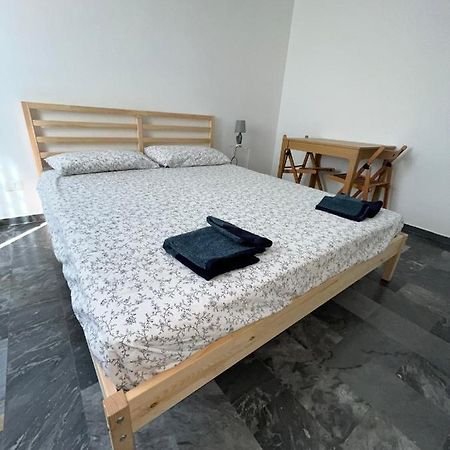 Bilocale Roggia Scagna 7 Appartement Milaan Buitenkant foto